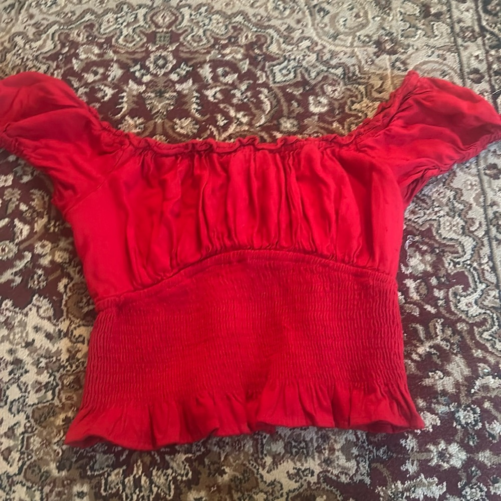 Hollister off the shoulders crop top